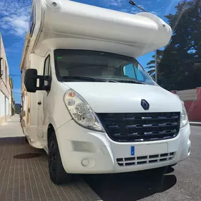 Bild von FreeVans S.L.- Taller de Autocaravanas & Camper Barcelona