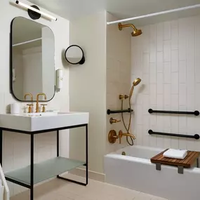 Guest room bath