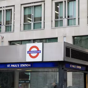 Bild von Bob W St Paul's