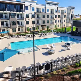 Apartment homes with swimming pool