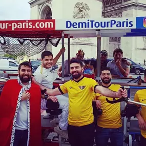 Bild von DEMI TOUR PARIS
