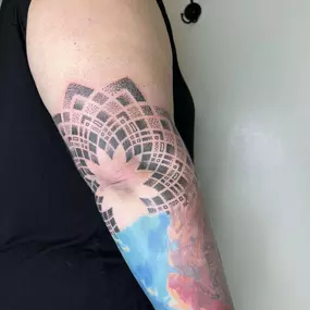 Bild von Beauty is Pain Tattoo and Body Piercings
