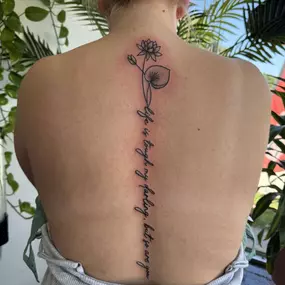 Bild von Beauty is Pain Tattoo and Body Piercings