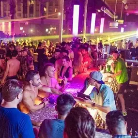 Bild von MAYA Day + Night