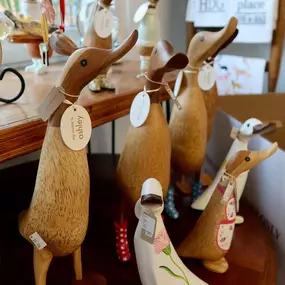 It’s #GoodNeighborFriday !! 
Our Business Representative, Anna, visited a wonderful shop in Harford County - Anita's Treasures HDG in Havre de Grace!
Anita’s shop instantly makes you feel calm when you walk inside. She has expertly curated a variety of gifts and goodies for everyone!
Have you been here?? We can’t wait to come again! 
Need help with your small business insurance? Give #TeamKarenMichaels a call!