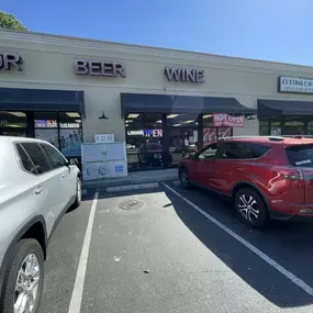 Bild von CoinFlip Bitcoin ATM - Liquor Empire Pooler (Pooler)