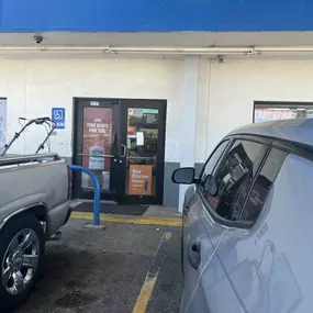 Bild von CoinFlip Bitcoin ATM - Valero (North Charleston)