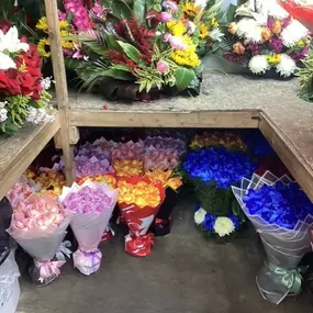 Juquila Flowers - Ecuadorian Roses