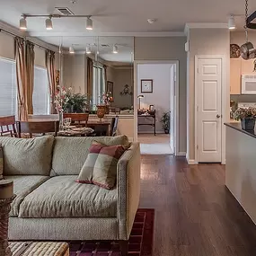 Bild von Grand Estates @ Kessler Park