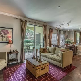 Bild von Grand Estates @ Kessler Park