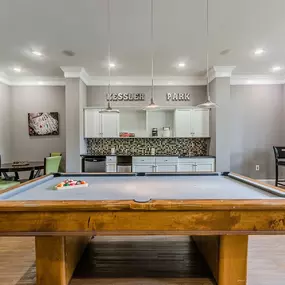 Bild von Grand Estates @ Kessler Park