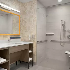 Guest room bath