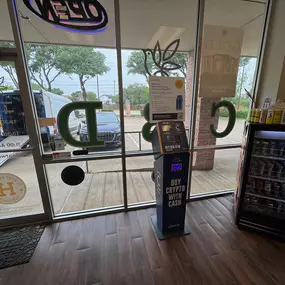Bild von CoinFlip Bitcoin ATM - Two Budz (Flower Mound)