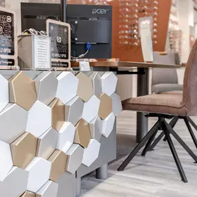 Bild von Helmholz Optik & Akustik