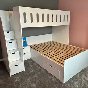 Bild von MK Furnishings