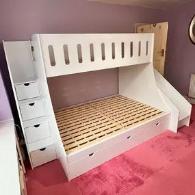 Bild von MK Furnishings