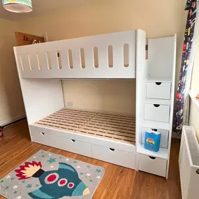 Bild von MK Furnishings