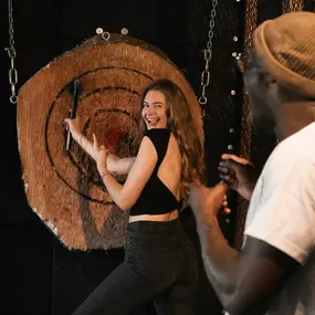 WoodCutter Hamburg - Axt werfen und Bier trinken