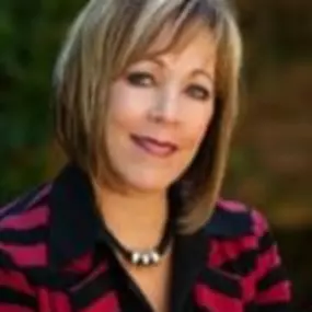Photo of Attorney Elaine Ryzak Fraser