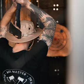 WoodCutter Köln - Axt werfen und Bier trinken