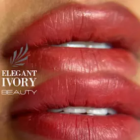 Bild von Elegant Ivory Beauty / Teeth Whitening