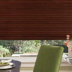 Bild von Vineyard Blind & Shutter