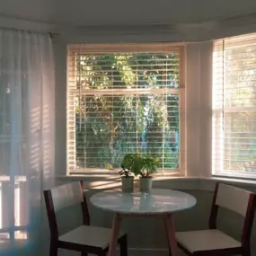 Bild von Vineyard Blind & Shutter