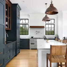 Bild von Blue Heron Furniture and Cabinetry