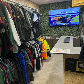 Bild von Corporate Togs: Workwear, Embroidery & Print