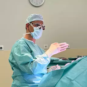 Bild von Dr. Nichlos - Plastische Chirurgie Frankfurt