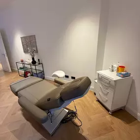 Bild von Dr. Nichlos - Plastische Chirurgie Frankfurt