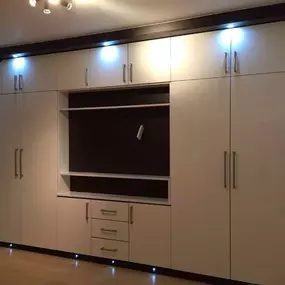 Bild von Kraft Fitted Wardrobe