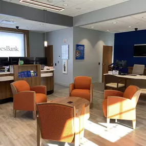 182 West Main Street, Avon, Connecticut - PeoplesBank is the largest community bank in Western Massachusetts and a leader in LEED® certified construction, green energy financing, charitable contributions, and employee volunteerism. PeoplesBank - Real. Simple. Banking. Member FDIC |  Equal Housing Lender NMLS# 644060