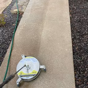 Bild von Backyard Barber Lawn Care and Landscaping