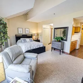 We offer a choice of studio and one-bedroom assisted living and memory care apartment homes. Each are fully accessible with kitchenettes, washer and dryer and self-controlled heating and air conditioning.