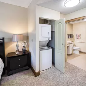 At Saint Therese of Westlake, you’ll find a community full of care and comfort where the dedicated staff make every resident feel like part of the family