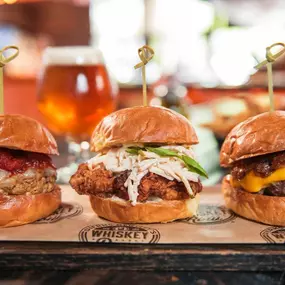 Bild von Dierks Bentley's Whiskey Row Gilbert