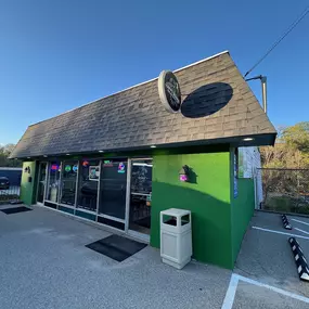 Bild von CoinFlip Bitcoin ATM - Happy Dragon Beer & Smoke Shop (Pittsburgh)