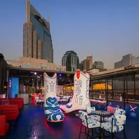 Whether it’s brunch with the squad or a spontaneous night out, this place knows how to keep things lively.