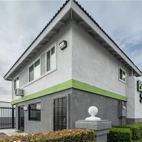 Beauty Image - Extra Space Storage at 15125 Lakewood Blvd, Paramount, CA 90723