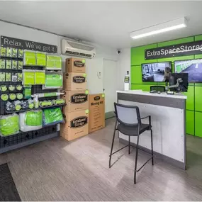 Office - Extra Space Storage at 15125 Lakewood Blvd, Paramount, CA 90723
