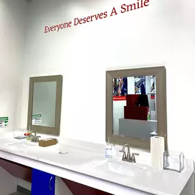 Bild von Diamond Braces Orthodontist: Braces & Invisalign