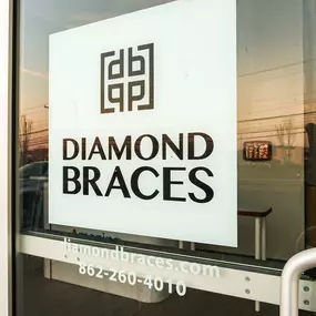 Bild von Diamond Braces Orthodontist: Braces & Invisalign