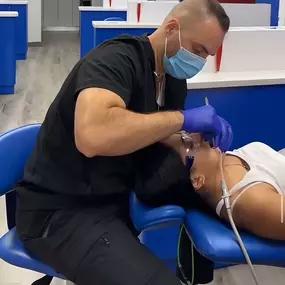 Bild von Diamond Braces Orthodontist: Braces & Invisalign