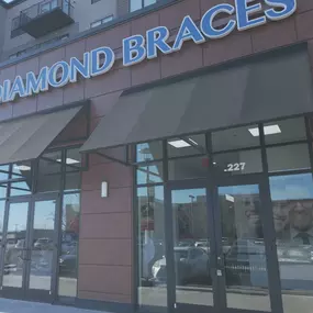 Bild von Diamond Braces Orthodontist: Braces & Invisalign