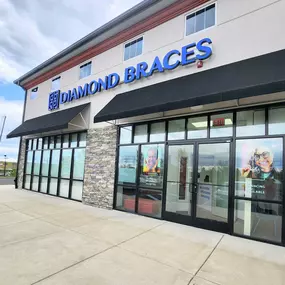 Bild von Diamond Braces Orthodontist: Braces & Invisalign