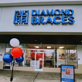 Bild von Diamond Braces Orthodontist: Braces & Invisalign