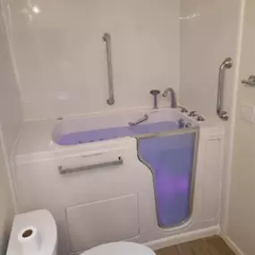 Bild von AZ Tub Guy