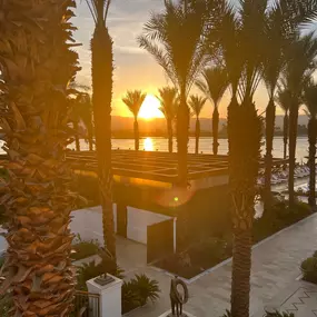 Bild von Regal Luxury Travel with Raymond