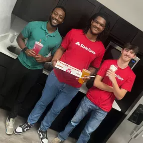 Today we celebrated our interns! They’re breaking records, and helping a lot of people while doing so. We enjoyed donuts, drinks, and showed Eli a little extra love for setting an individual record for quote starts in our agencies!